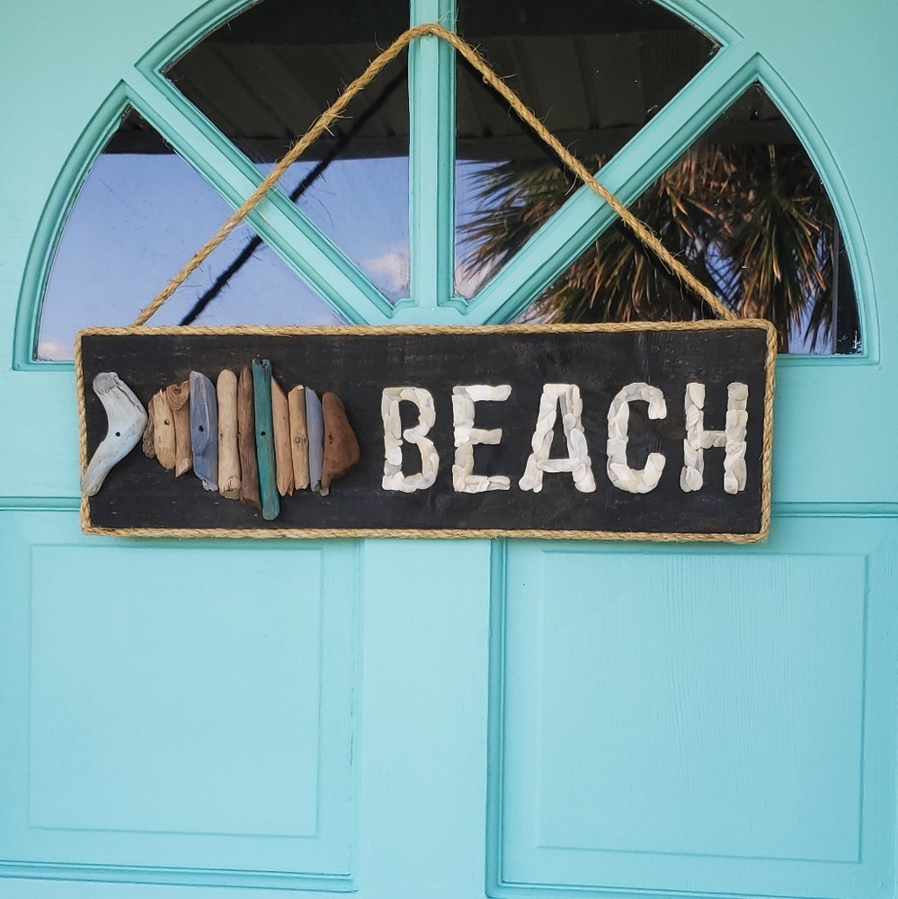 HANDMADE DRIFTWOOD AND SEASHELL BEACH SIGN